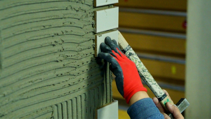 タイル剥落防止工事